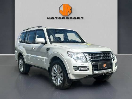 MITSUBISHI PAJERO FULL 3.2 HPE 4X4 16V TURBO INTERCOOLER DIESEL 4P AUTOMÁTICO